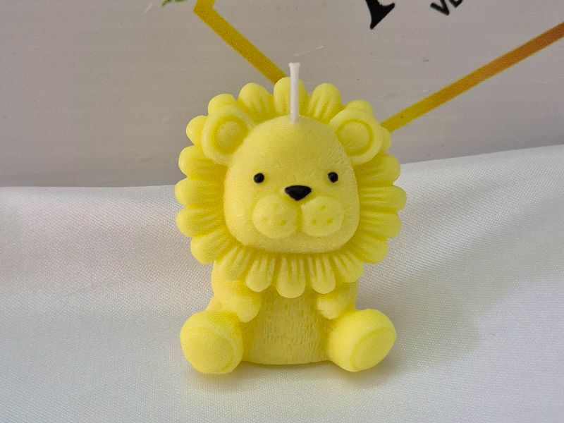 Baby León